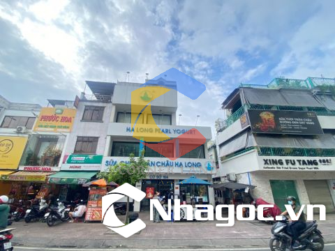 Bán nhà Góc 2MT 229-231-233 Hoàng Diệu, Phường 9,  Quận 4, Hồ Chí Minh